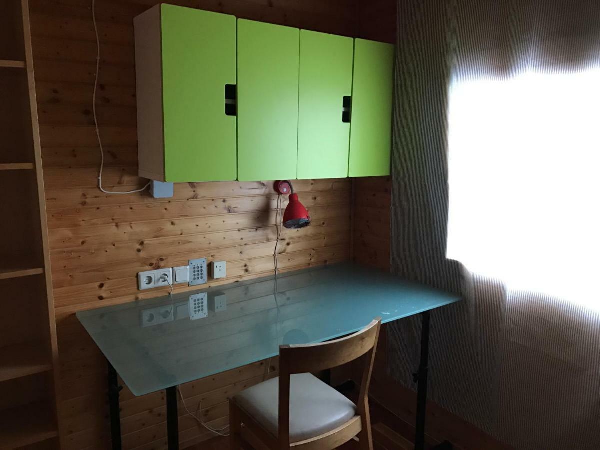 House At Lake "Alte Donau" In Wina Bagian luar foto